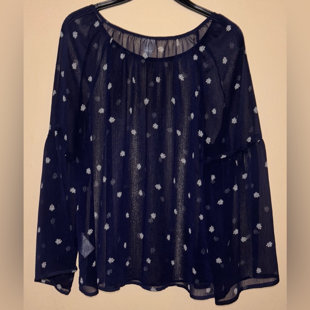 Canyon River Blues Navy blue and White Floral Long Sleeve Blouse Women’s Size L